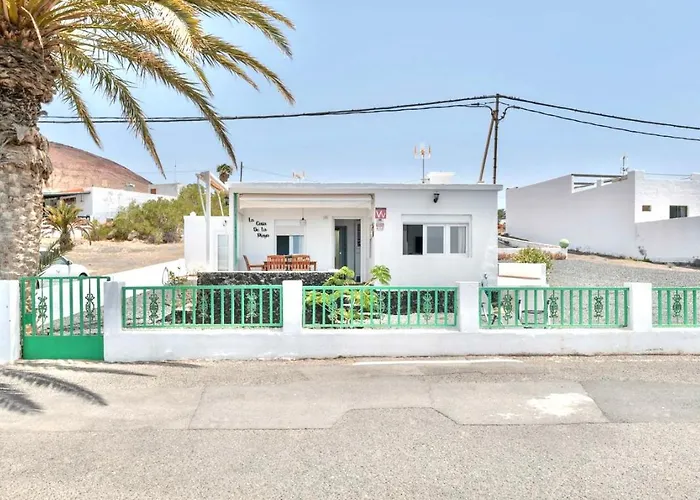 La Casa De La Playa Дом отдыха